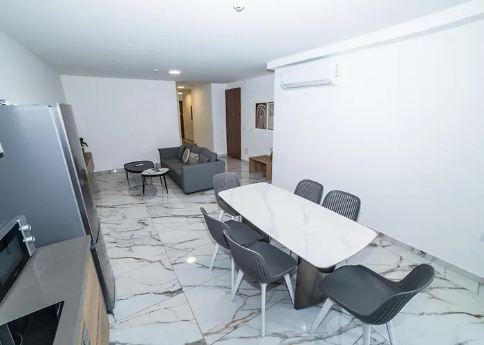 Modern 2-bedroom With Terrace - By Hostmt *